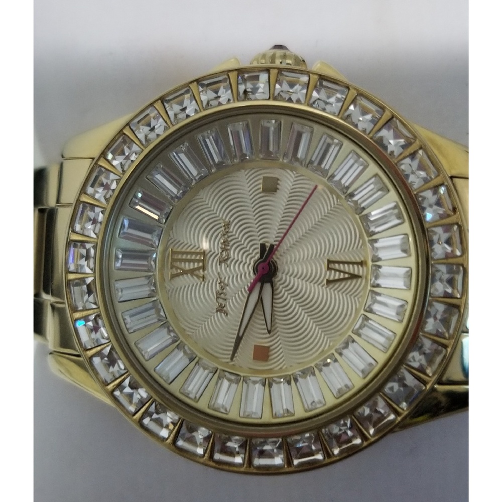 Betsey Johnson watch - Picture 2 of 3